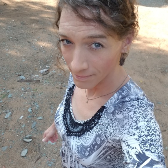 Meet your Posher, Andi - Picture 5 of 8